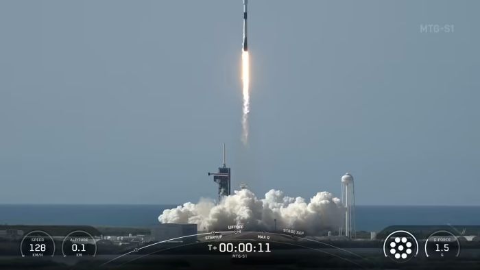 SpaceX 成功发射欧洲新型气象卫星，猎鹰 9 号完成双载荷任务